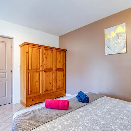 Farigoule Appartement *